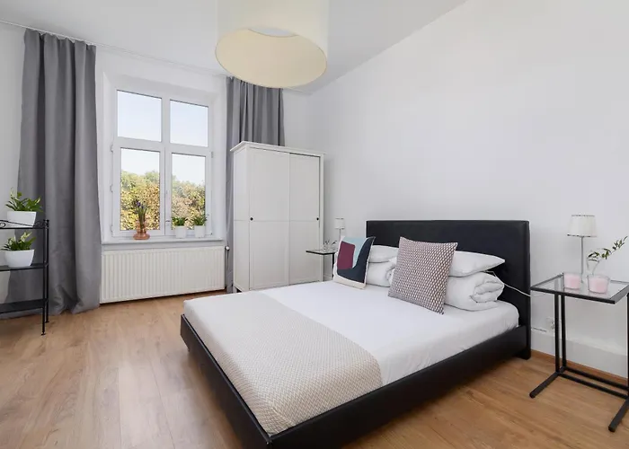 1-Bedroom - Dluga 65 Street