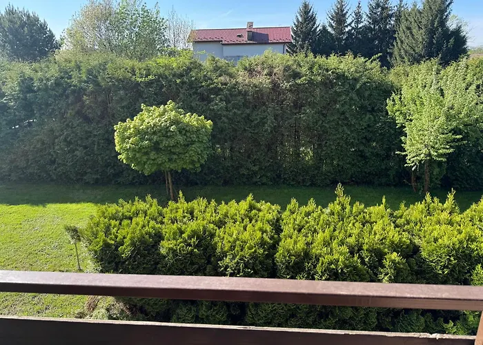 Blue Zone With Free Parking, Balcony And Garden